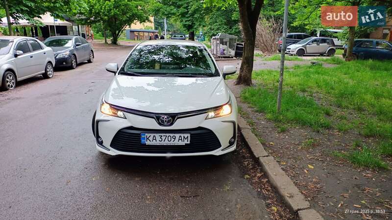 Седан Toyota Corolla 2020 в 