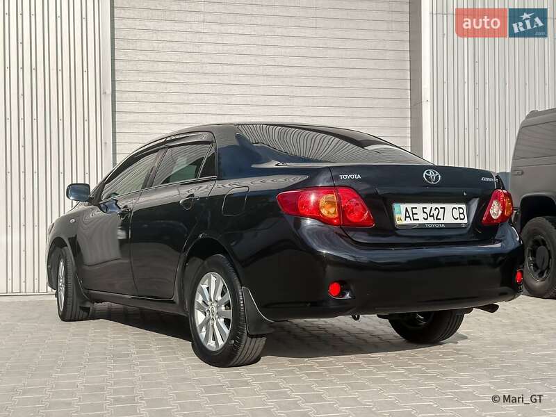 Седан Toyota Corolla 2007 в Дніпрі
