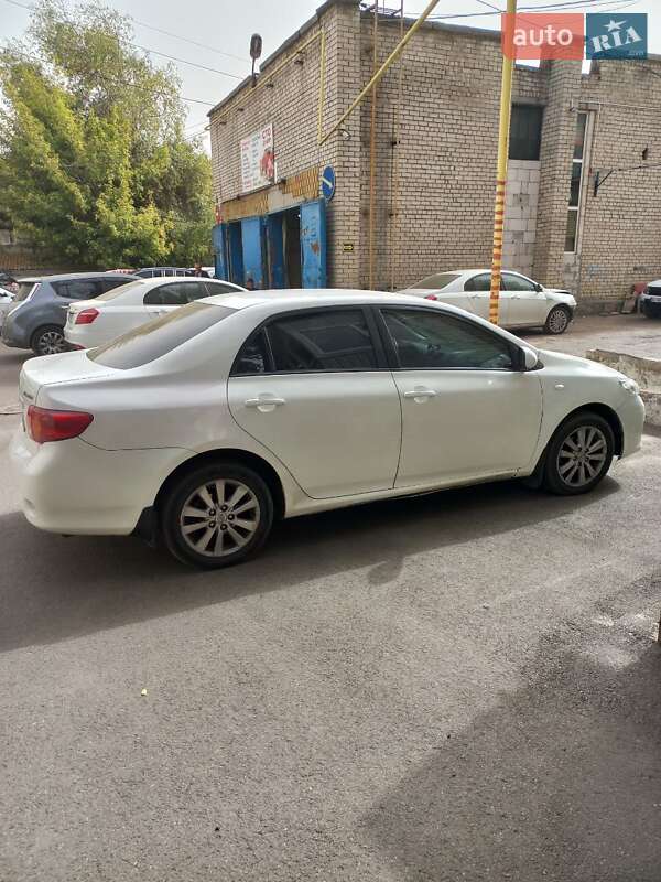 Седан Toyota Corolla 2008 в Днепре