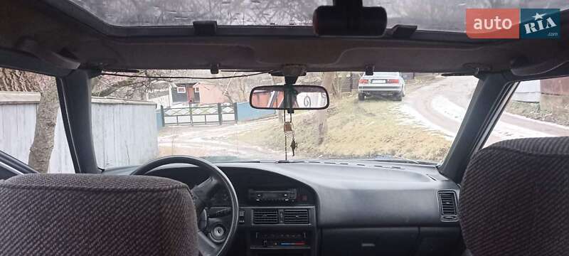 Лифтбек Toyota Corolla 1988 в 