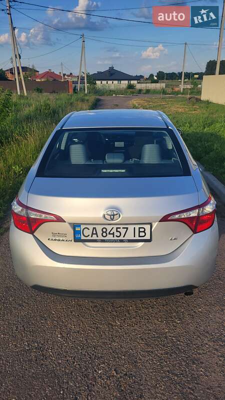Седан Toyota Corolla 2016 в Черкасах