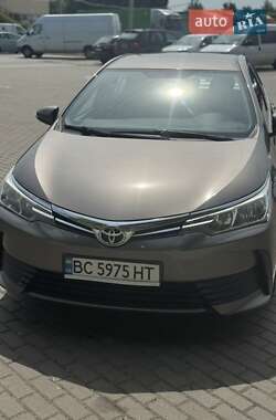 Седан Toyota Corolla 2018 в Львові