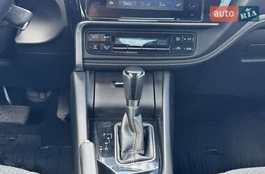 Седан Toyota Corolla 2018 в 