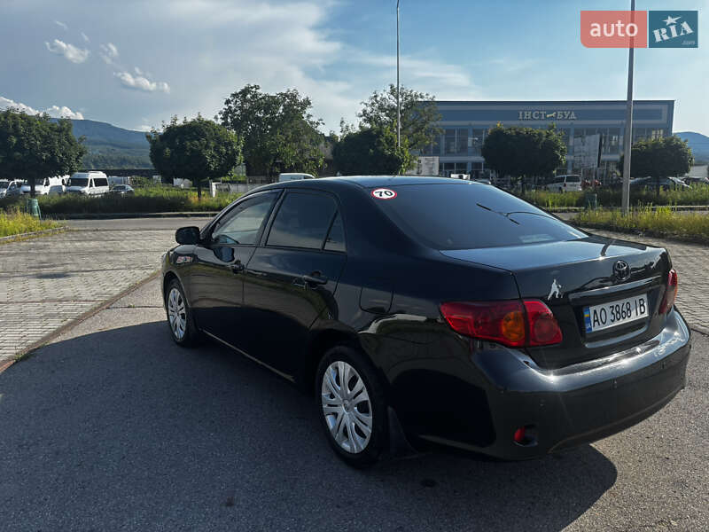 Седан Toyota Corolla 2007 в Тячеві