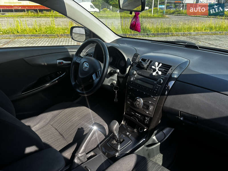 Седан Toyota Corolla 2007 в Тячеві