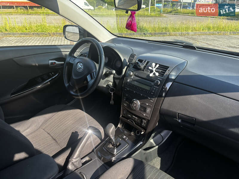 Седан Toyota Corolla 2007 в Тячеві