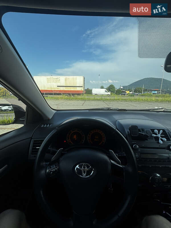 Седан Toyota Corolla 2007 в Тячеві