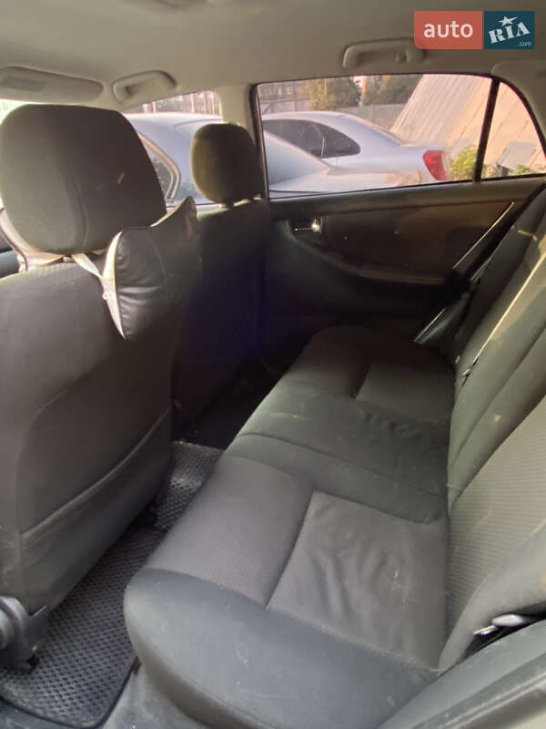 Хетчбек Toyota Corolla 2006 в Дніпрі