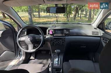 Седан Toyota Corolla 2005 в 