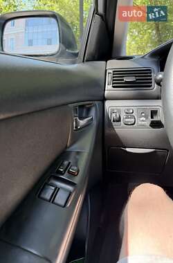 Седан Toyota Corolla 2005 в 