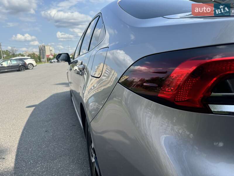 Седан Toyota Corolla 2020 в Виннице