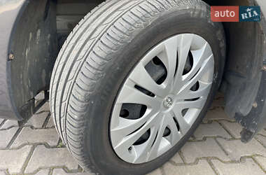 Седан Toyota Corolla 2010 в 