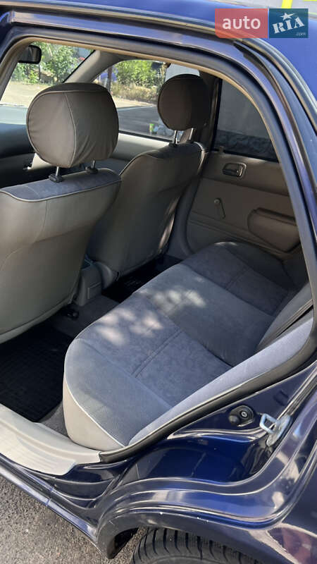 Седан Toyota Corolla 2000 в Одессе