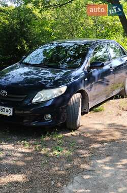 Седан Toyota Corolla 2008 в Ужгороде