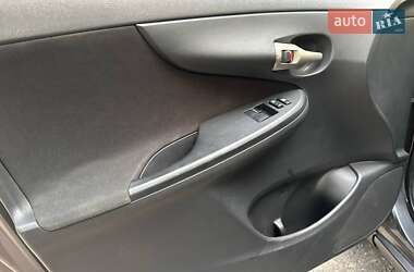 Седан Toyota Corolla 2008 в Охтирці