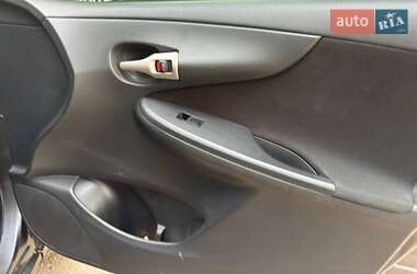 Седан Toyota Corolla 2008 в Охтирці