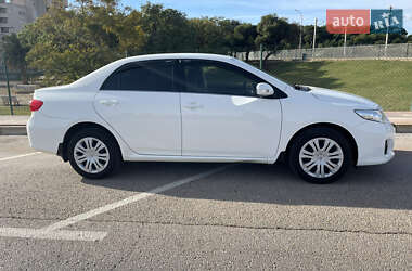 Седан Toyota Corolla 2011 в 