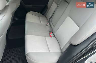 Седан Toyota Corolla 2015 в 
