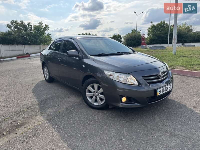 Седан Toyota Corolla 2008 в Одесі