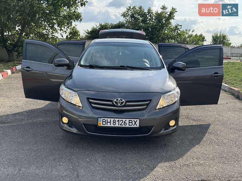 Седан Toyota Corolla 2008 в Одесі