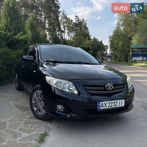 Седан Toyota Corolla 2008 в Змиеве