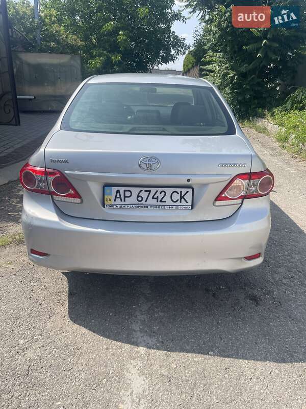 Седан Toyota Corolla 2013 в Запорожье