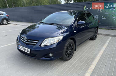 Седан Toyota Corolla 2008 в Києві