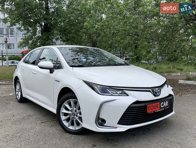 Седан Toyota Corolla 2020 в Києві