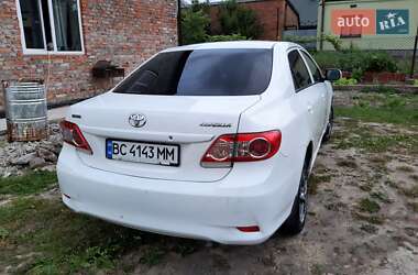 Седан Toyota Corolla 2012 в 
