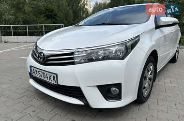Седан Toyota Corolla 2013 в Киеве