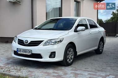 Седан Toyota Corolla 2012 в Виннице