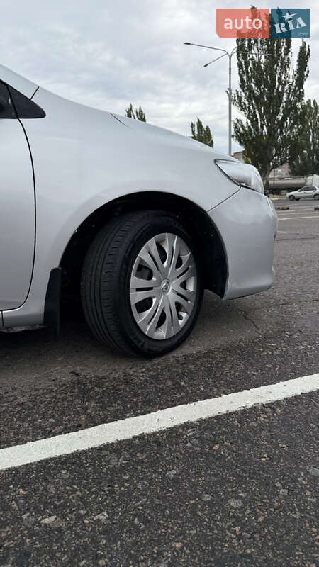 Седан Toyota Corolla 2010 в Днепре