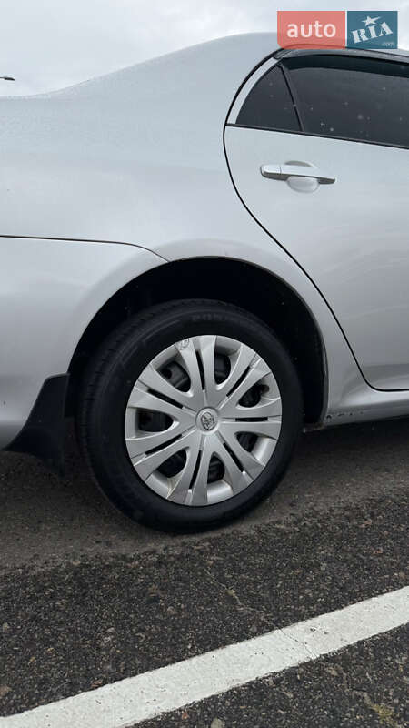 Седан Toyota Corolla 2010 в Днепре
