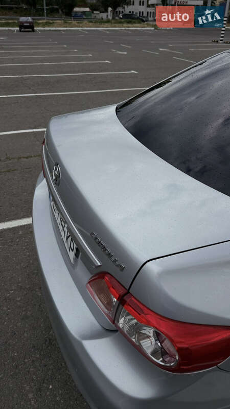 Седан Toyota Corolla 2010 в Днепре