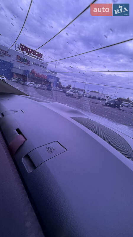 Седан Toyota Corolla 2010 в Днепре