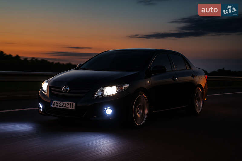 Седан Toyota Corolla 2008 в Змиеве