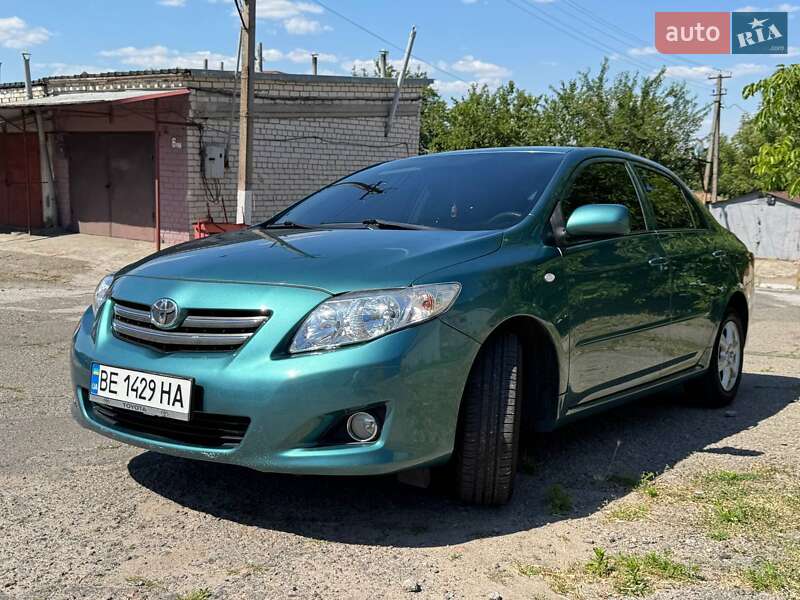 Седан Toyota Corolla 2008 в Николаеве