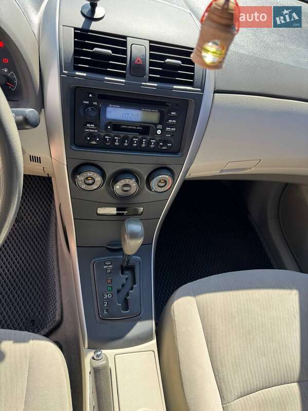 Седан Toyota Corolla 2008 в Николаеве