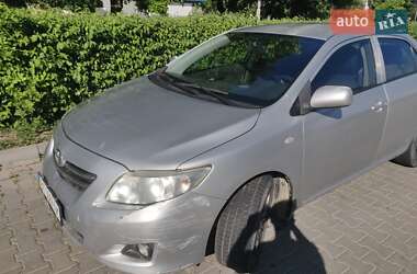 Седан Toyota Corolla 2008 в Чернівцях