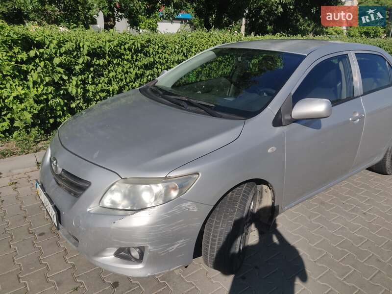 Седан Toyota Corolla 2008 в Черновцах