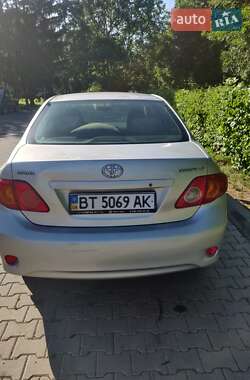 Седан Toyota Corolla 2008 в Чернівцях