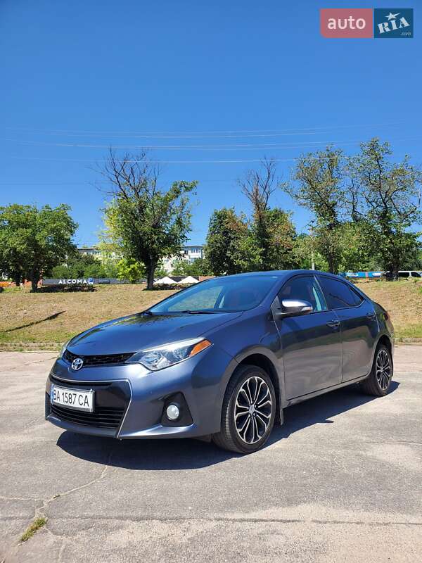 Toyota Corolla 2015