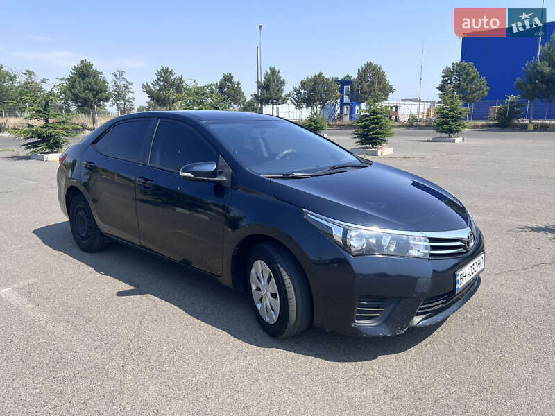 Седан Toyota Corolla 2013 в Одесі