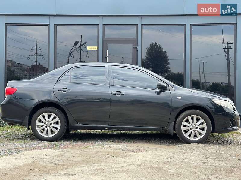Седан Toyota Corolla 2008 в Киеве