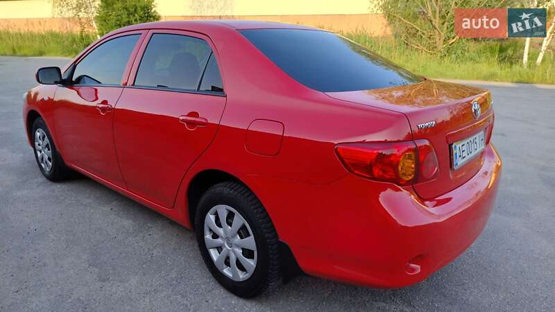Седан Toyota Corolla 2009 в Новомосковске