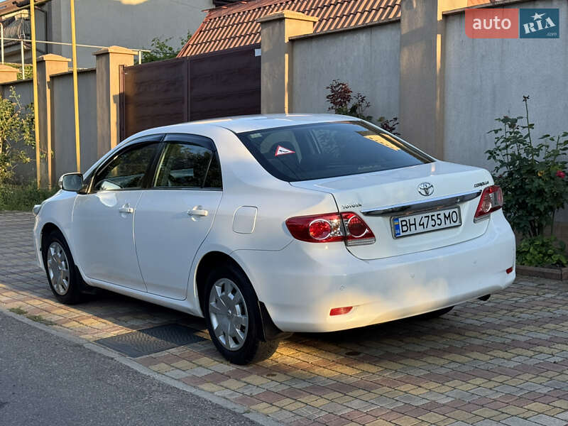 Седан Toyota Corolla 2010 в Одессе
