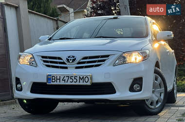 Седан Toyota Corolla 2010 в 