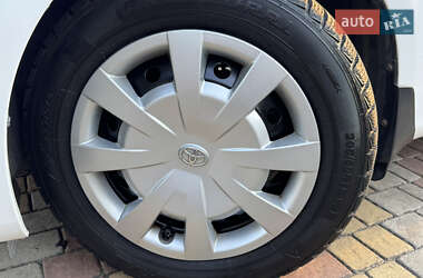 Седан Toyota Corolla 2010 в 