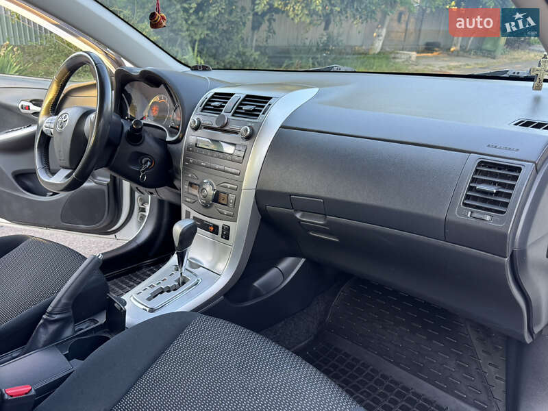 Седан Toyota Corolla 2010 в Одессе