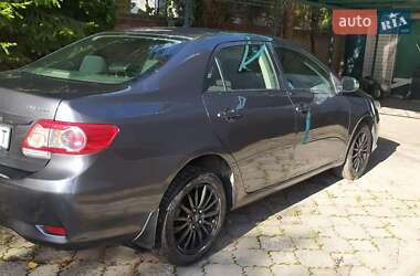 Седан Toyota Corolla 2011 в Сумах